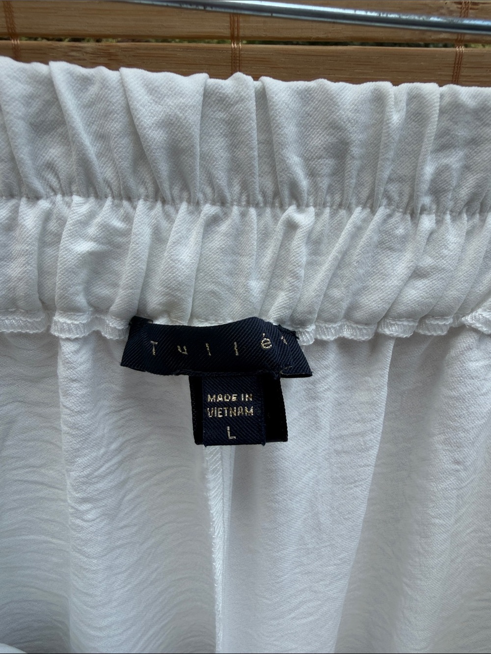 Women’s Wide-Leg White Textured Pants - Picture 2 of 3